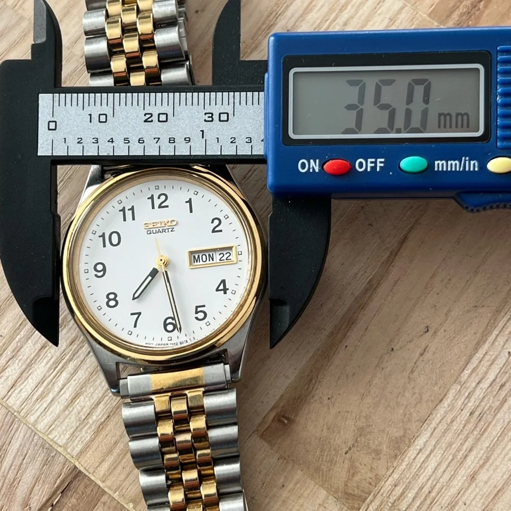 Seiko Vintage Men’s Watch Round White Dial Day Date Windows Two-Tone Bracelet